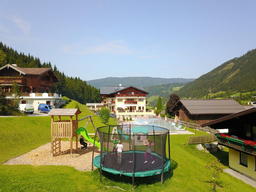Natur & Familienhotel Der Stieglerhof Radstadt Exterior photo